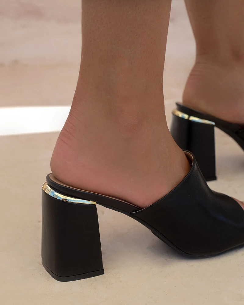 The Fashion Project Mules με μεταλλική λεπτομέρεια - Μαύρο 4 The Fashion Project Mules με μεταλλική λεπτομέρεια - Μαύρο - Image 4