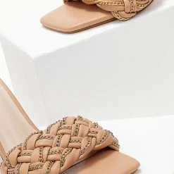 The Fashion Project Mules με πλεκτό σχέδιο και αλυσίδες - Μπεζ -Γόβες Εκπτώσεις mules me plekto sxedio kai alusides 103609 u9ej