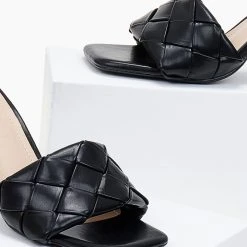 The Fashion Project Mules με πλεκτό σχέδιο στη φάσα - Μαύρο -Γόβες Εκπτώσεις mules me plekto sxedio sti fasa 100838 omca