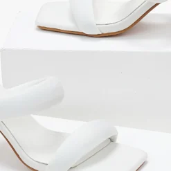 The Fashion Project Mules με Puffed φάσες - Λευκό 10 The Fashion Project Mules με Puffed φάσες - Λευκό -Γόβες Εκπτώσεις mules me puffed fases 103983 k6ur