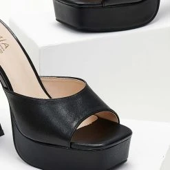 The Fashion Project Mules με τακούνι καμπάνα - Μαύρο 11 The Fashion Project Mules με τακούνι καμπάνα - Μαύρο -Γόβες Εκπτώσεις mules me takouni kampana 103598 66a2