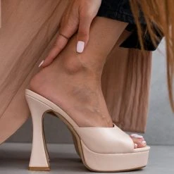 The Fashion Project Mules με τακούνι καμπάνα - Μπεζ 10 The Fashion Project Mules με τακούνι καμπάνα - Μπεζ -Γόβες Εκπτώσεις mules me takouni kampana 103599 u2ov