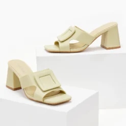 The Fashion Project Mules με τετράγωνη αγκράφα - Λαχανί -Γόβες Εκπτώσεις mules me tetragwni agkrafa 101471 r5ta 1