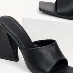 The Fashion Project Mules με τρίγωνο τακούνι - Μαύρο -Γόβες Εκπτώσεις mules me trigwno takouni 100144 34ll 1