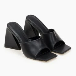The Fashion Project Mules με τρίγωνο τακούνι - Μαύρο -Γόβες Εκπτώσεις mules me trigwno takouni 100144 uckb