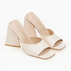 The Fashion Project Mules με τρίγωνο τακούνι - Μπεζ 7 The Fashion Project Mules με τρίγωνο τακούνι - Μπεζ -Γόβες Εκπτώσεις mules me trigwno takouni 102793 zv4p