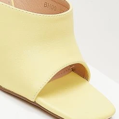 The Fashion Project Mules με χοντρό τακούνι - Κίτρινο 11 The Fashion Project Mules με χοντρό τακούνι - Κίτρινο -Γόβες Εκπτώσεις mules me xontro takouni 102627 jkgn