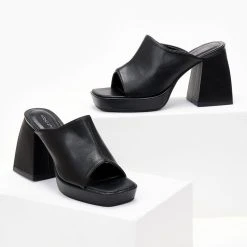 The Fashion Project Mules με χοντρό τακούνι και φιάπα - Μαύρο -Γόβες Εκπτώσεις mules me xontro takouni kai fiapa 101400 6iwp