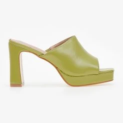 The Fashion Project Mules πέδιλα με χωστή φάσα - Λαδί -Γόβες Εκπτώσεις mules pedila me xwsti fasa 100872 tf8a