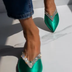 Mules σατέν με ανοίγματα και Strass Tfp - Σμαραγδί 11 Mules σατέν με ανοίγματα και Strass Tfp - Σμαραγδί -Γόβες Εκπτώσεις mules saten tfp me anoigmata kai strass 103372 gpb4