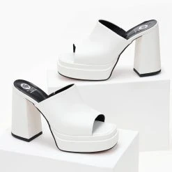 Mules με χοντρό ιδιαίτερο τακούνι Tfp - Λευκό -Γόβες Εκπτώσεις mules tfp me xontro idiaitero takouni 103965 w6co