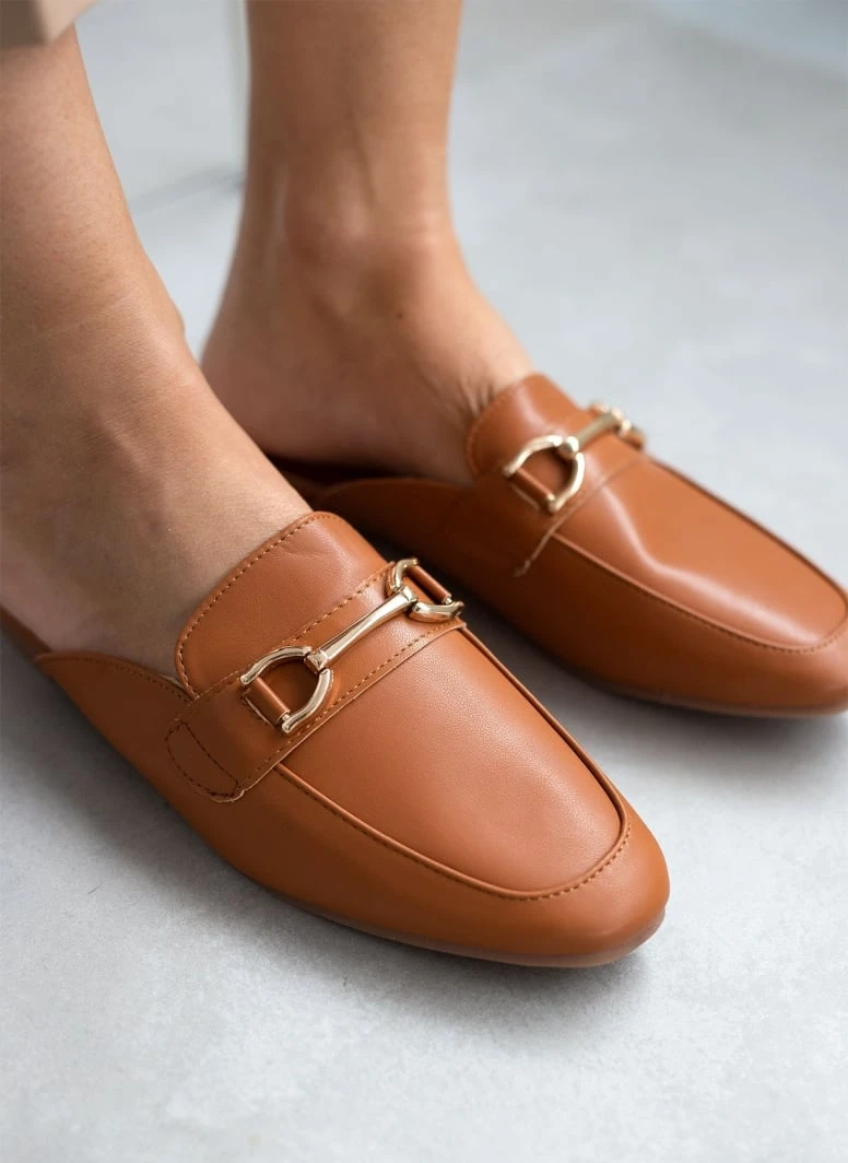 The Fashion Project Mules κλειστά με εξωτερική ραφή - Ταμπά 1 The Fashion Project Mules κλειστά με εξωτερική ραφή - Ταμπά