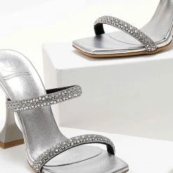Πέδιλα δερμάτινα TFP με κρύσταλλα - Ασημί -Γόβες Εκπτώσεις pedila dermatina tfp me krustalla 104733 esvg 1