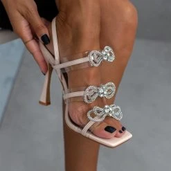 The Fashion Project Πέδιλα διαφανείς με Strass φιόγκους - Μπεζ -Γόβες Εκπτώσεις pedila diafaneis me strass fiogkous 104812 1mca