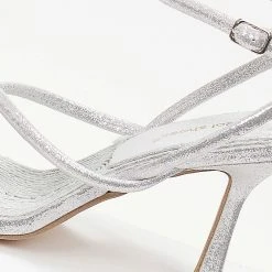 The Fashion Project Πέδιλα Glitter με στρογγυλά λουράκια - Ασημί -Γόβες Εκπτώσεις pedila glitter me stroggula lourakia 102022 5ifv