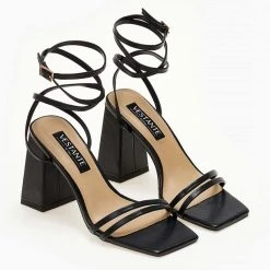 The Fashion Project Πέδιλα καρέ με λεπτά λουράκια - Μαύρο -Γόβες Εκπτώσεις pedila kare me lepta lourakia 104667 ug1c