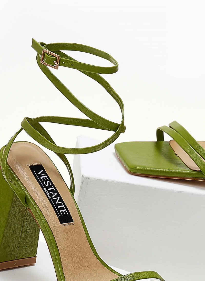 The Fashion Project Πέδιλα καρέ με λεπτά λουράκια - Πράσινο 3 The Fashion Project Πέδιλα καρέ με λεπτά λουράκια - Πράσινο - Image 3