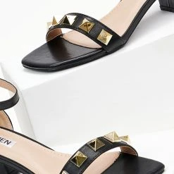 The Fashion Project Πέδιλα καρέ με μεταλλικά στοιχεία - Μαύρο 6 The Fashion Project Πέδιλα καρέ με μεταλλικά στοιχεία - Μαύρο -Γόβες Εκπτώσεις pedila kare me metallika stoixeia 99902 kjmj