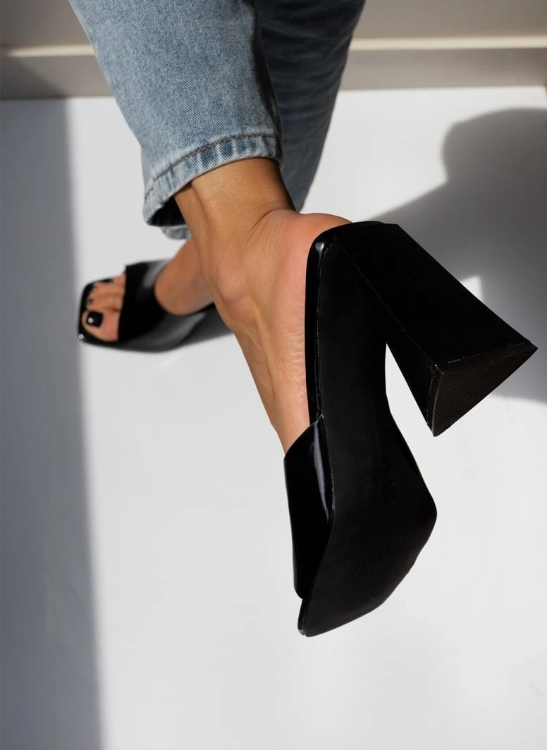 The Fashion Project Mules λουστρίνι με φαρδιά φάσα - Μαύρο 7 The Fashion Project Mules λουστρίνι με φαρδιά φάσα - Μαύρο - Image 7