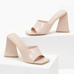 The Fashion Project Mules λουστρίνι με φαρδιά φάσα - Nude -Γόβες Εκπτώσεις pedila loustrini me fardia fasa 101453 rr4i 1