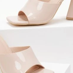 The Fashion Project Mules λουστρίνι με φαρδιά φάσα - Nude -Γόβες Εκπτώσεις pedila loustrini me fardia fasa 101453 wtuy 1