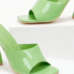 The Fashion Project Mules λουστρίνι με φαρδιά φάσα - Λαχανί -Γόβες Εκπτώσεις pedila loustrini me fardia fasa 101455 d3lj