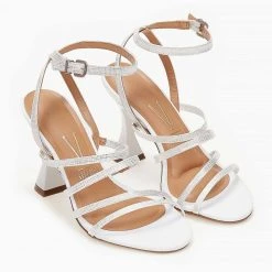 Πέδιλα με ανάγλυφο Pattern VIZZANO 6462.102 - Λευκό/Ασημί -Γόβες Εκπτώσεις pedila me anaglufo pattern vizzano 6462102 102952 676w