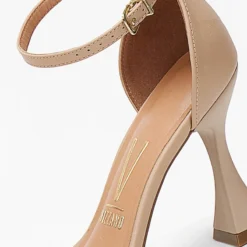 Πέδιλα με κλειστή φτέρνα και μπαρέτα VIZZANO 6462.101 - Μπεζ 11 Πέδιλα με κλειστή φτέρνα και μπαρέτα VIZZANO 6462.101 - Μπεζ -Γόβες Εκπτώσεις pedila me kleisti fterna kai mpareta vizzano 64621 103016 yb5z