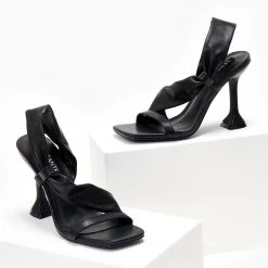 The Fashion Project Πέδιλα με μαλακή λοξή φάσα - Μαύρο -Γόβες Εκπτώσεις pedila me malaki loksi fasa 104653 8el8 1