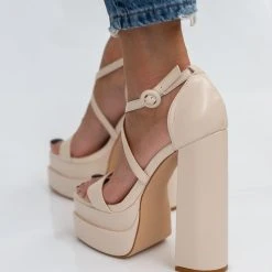 The Fashion Project Πέδιλα με ψηλή φιάπα - Μπεζ -Γόβες Εκπτώσεις pedila me psili fiapa 102822 lsv4