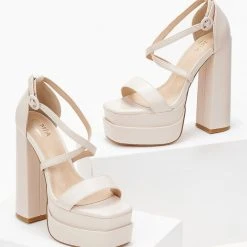 The Fashion Project Πέδιλα με ψηλή φιάπα - Μπεζ -Γόβες Εκπτώσεις pedila me psili fiapa 102822 lyn4