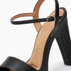 Πέδιλα με ψηλό τακούνι και φιάπα VIZZANO 6292.200 - Μαύρο -Γόβες Εκπτώσεις pedila me psilo takouni kai fiapa 103024 8wf7