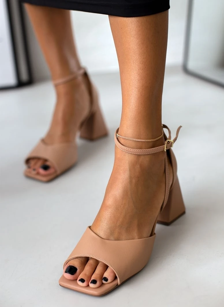 Πέδιλα με τακούνι καμπάνα VIZZANO 6464.106 - Nude 1 Πέδιλα με τακούνι καμπάνα VIZZANO 6464.106 - Nude