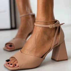 Πέδιλα με τακούνι καμπάνα VIZZANO 6464.106 - Nude 13 Πέδιλα με τακούνι καμπάνα VIZZANO 6464.106 - Nude -Γόβες Εκπτώσεις pedila me takouni kampana vizzano 6464106 106432 ucjc