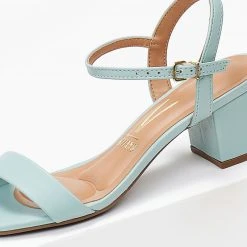 Πέδιλα με χαμηλό τακούνι και μπαρέτα VIZZANO 6291.900 - Γαλάζιο 11 Πέδιλα με χαμηλό τακούνι και μπαρέτα VIZZANO 6291.900 - Γαλάζιο -Γόβες Εκπτώσεις pedila me xamilo takouni kai mpareta vizzano 62919 102977 kfnv