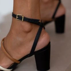 Πέδιλα με χιαστί λουράκια VIZZANO 6262.1001 - Μαύρο 10 Πέδιλα με χιαστί λουράκια VIZZANO 6262.1001 - Μαύρο -Γόβες Εκπτώσεις pedila me xiasti lourakia vizzano 62621001 106426 9w60