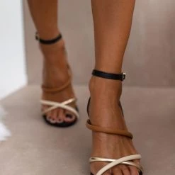 Πέδιλα με χιαστί λουράκια VIZZANO 6262.1001 - Μαύρο