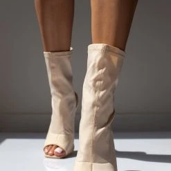 The Fashion Project Πέδιλα μποτάκια με μεταλλικό τακούνι - Μπεζ -Γόβες Εκπτώσεις pedila mpotakia me metalliko takouni 102638 g22k