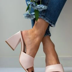 The Fashion Project Mules με ιδιαίτερο τακούνι - Nude 13 The Fashion Project Mules με ιδιαίτερο τακούνι - Nude -Γόβες Εκπτώσεις pedila mules me idiaitero takouni 101429 moil