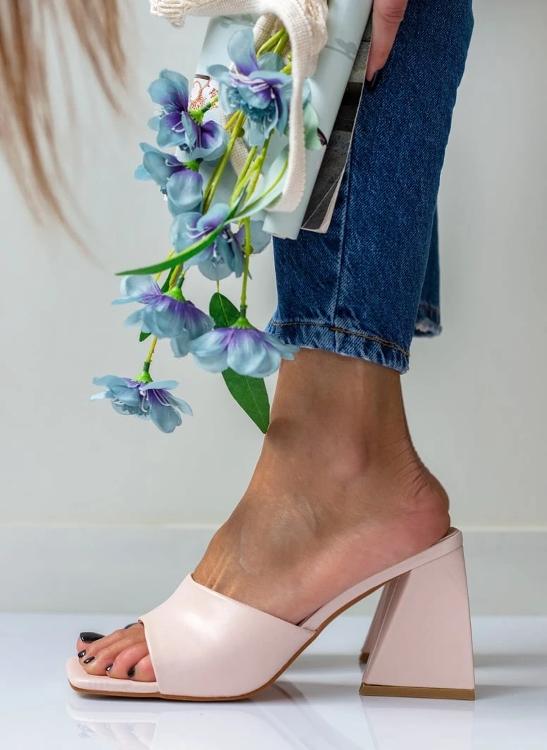 The Fashion Project Mules με ιδιαίτερο τακούνι - Nude 1 The Fashion Project Mules με ιδιαίτερο τακούνι - Nude