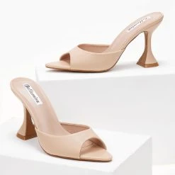 The Fashion Project Mules μυτερά με ιδιαίτερο τακούνι - Μπεζ -Γόβες Εκπτώσεις pedila mutera me idiaitero takouni 101445 j4gy