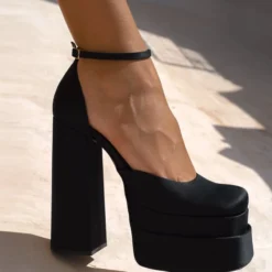 Πέδιλα Platform Estil με μπαρέτα - Μαύρο 13 Πέδιλα Platform Estil με μπαρέτα - Μαύρο -Γόβες Εκπτώσεις pedila platform estil me mpareta 103682 1l6c