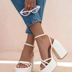 The Fashion Project Πέδιλα Platform με μπαρέτα - Λευκό 13 The Fashion Project Πέδιλα Platform με μπαρέτα - Λευκό -Γόβες Εκπτώσεις pedila platform me mpareta 103654 2nx4