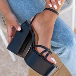 The Fashion Project Πέδιλα Platform με μπαρέτα - Μαύρο 9 The Fashion Project Πέδιλα Platform με μπαρέτα - Μαύρο -Γόβες Εκπτώσεις pedila platform me mpareta 103655 mte9