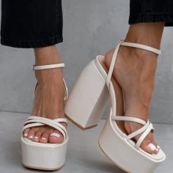 The Fashion Project Πέδιλα Platform με μπαρέτα - Μπεζ -Γόβες Εκπτώσεις pedila platform me mpareta 103656 rpbh 1