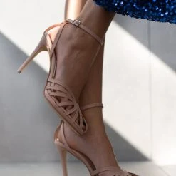 Πέδιλα ρετρό σατέν με μπαρέτα Tfp - Nude -Γόβες Εκπτώσεις pedila retro saten me mpareta tfp 108632 3ih5