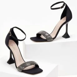 Πέδιλα σατέν ESTIL με Strass φάσα - Μαύρο 11 Πέδιλα σατέν ESTIL με Strass φάσα - Μαύρο -Γόβες Εκπτώσεις pedila saten estil me strass fasa 104948 gb7o