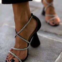 The Fashion Project Πέδιλα σατέν με τακούνι καμπάνα - Μαύρο -Γόβες Εκπτώσεις pedila saten me takouni kampana 107222 fkx5