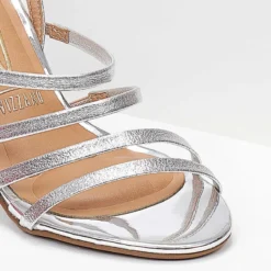 Πέδιλα σε μεταλλικά χρώματα με μπαρέτα VIZZANO 6462.202 - Ασημί -Γόβες Εκπτώσεις pedila se metallika xrwmata me mpareta vizzano 646 103107 0dp9