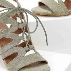 The Fashion Project Πέδιλα Suede με κορδόνια - Βεραμάν -Γόβες Εκπτώσεις pedila suede me kordonia 103978 jrah